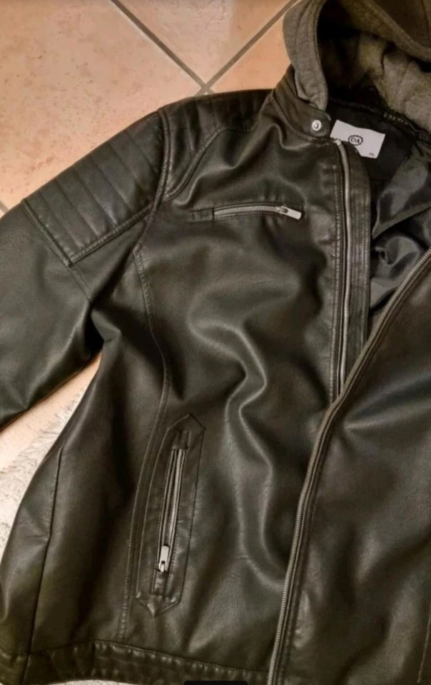 Neuwertige schwarze Lederimitat Jacke von C&A in Größe 3XL - Bild 2 von 4