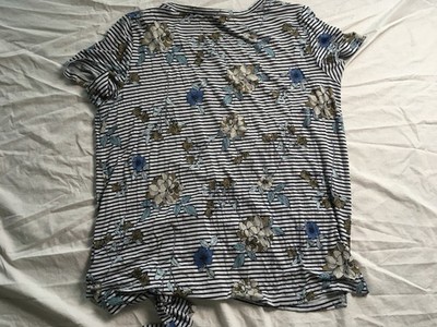 Jones New York Stepped And Floral Top Size Large