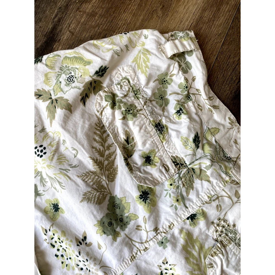 Pantalones cortos cargo florales de tiro bajo de algodón Old Maurices Foto 4 de 4