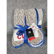 Chicago Cubs Frosty Fleece Blanket 50x60 Team Color Trim Logo Brands