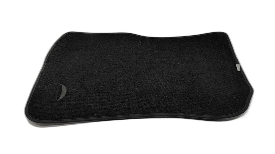 Alfombrilla del lado del pasajero delantero OEM BMW 430I XDRIVE 2017-2020 Foto 3 de 4