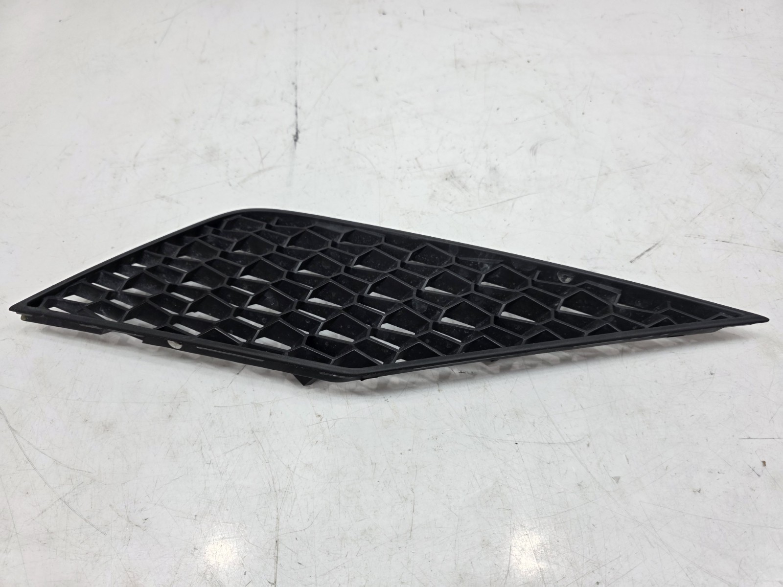 LAMBORGHINI AVENTADOR LP740 S REAR LEFT BUMPER LOWER GRILL OEM 470807679B