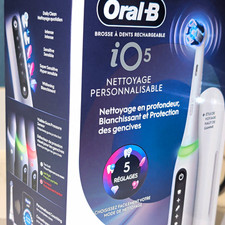 Oral-B iO5 Electric Toothbrush Rechargeable Pressure Sensor White 5 Speeds