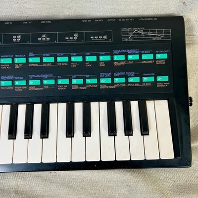 Yamaha DX100 Digital Synthesizer 49 Keys FM Synthesis for sale