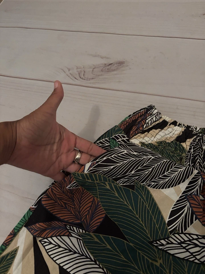 Tahari Pants Womens M boho Floral Linen Wide Leg Tropical Resort Vacay Pockets - Image 3 of 4