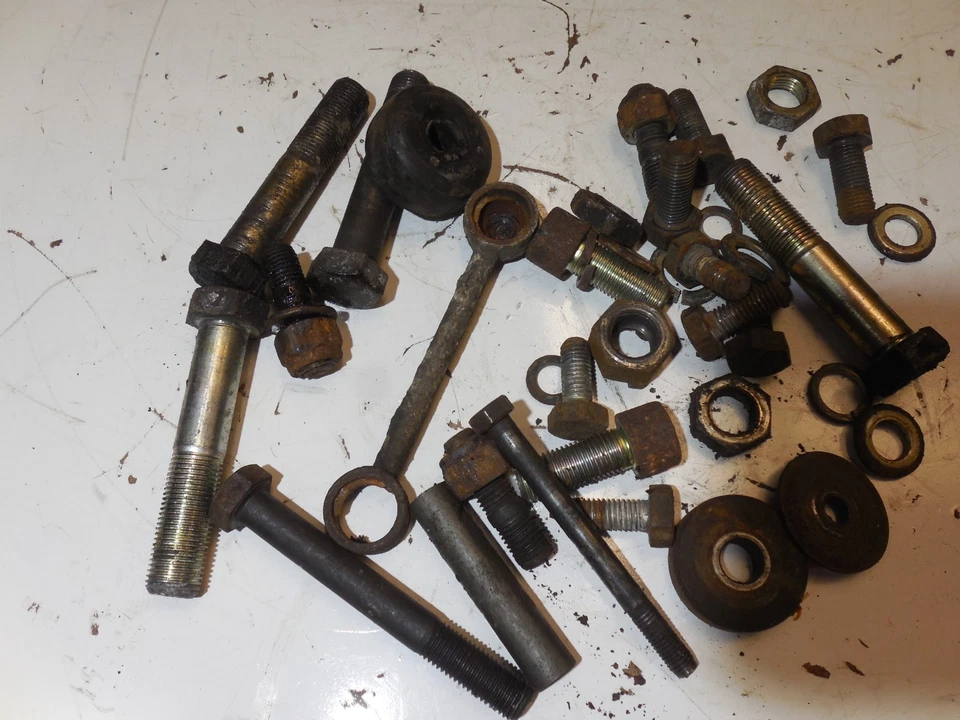 Kit de pernos de tuerca de herrajes de suspensión trasera 72-89 Mercedes Benz R107 450SL 380SL 560SL Foto 4 de 4