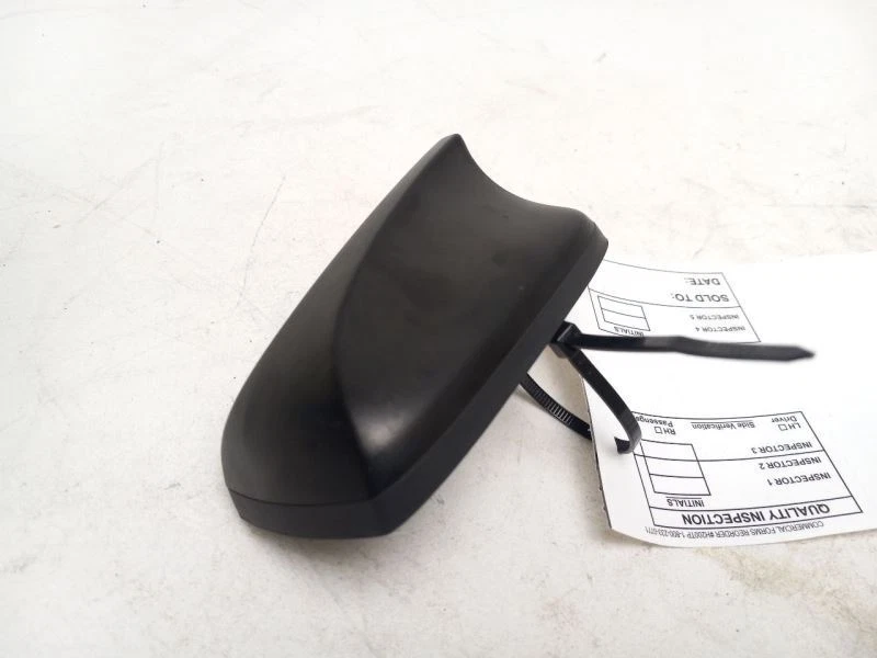 ANTENA DE RÁDIO MONTADA NO TETO FORD TAURUS 2008 - Imagem 3 de 4