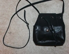 ANNE KLEIN II Small CROSSBODY PURSE/SATCHEL (black w/ cinch drawstring) EUC