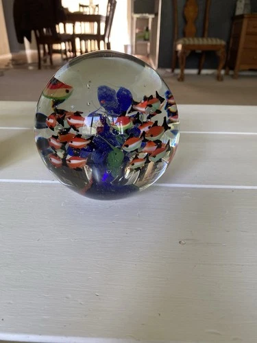 Large VNTG  Murano? Art Aquarium Glass Paper Weight 5lbs Fish Coral 5.25” Tall