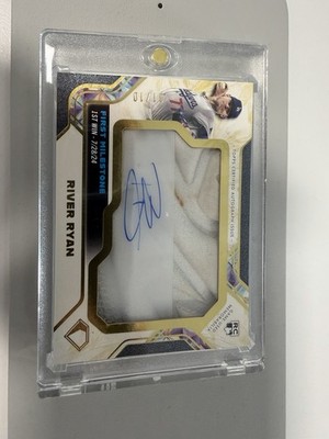 2025 Topps Diamond Icons River Ryan First Milestone Autogramm 01/10