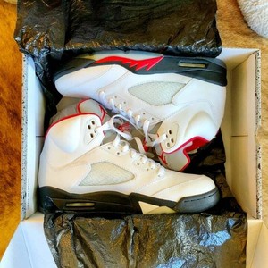 MINT NEW 2013 Nike Air Jordan Retro 5 