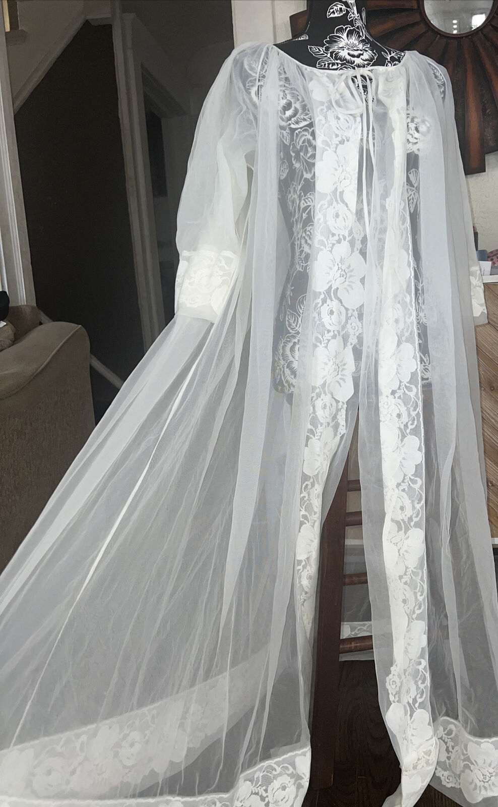 Vtg  Peignoir Bridal Ivory Sheer Lace Trim Bridal… - image 1