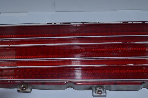 1974-1978 OEM PONTIAC FIREBIRD TRANS AM LUZ TRASERA DERECHA LENTE Y CARCASA 5949830 - Imagen 8 de 13