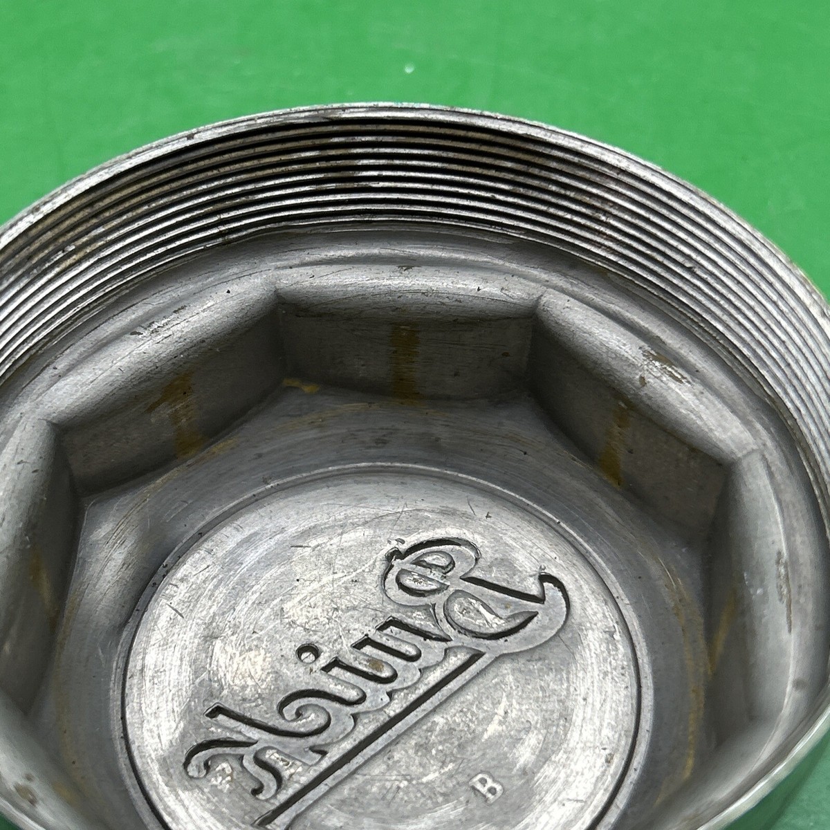 BUICK Vintage Antique Screw On Hubcap 1924 1925 1926 1927 1928