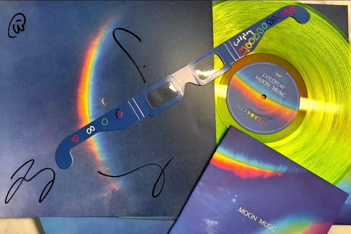 【新品未開封】【レコード】Coldplay Moon Music Coldplay - Moon Music - Amazon.com Music