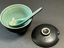 POTTERY Spice Pot Lid & Spoon  Ceramic Salt Cellar Salt Pig Sugar Pot 3” Glaze