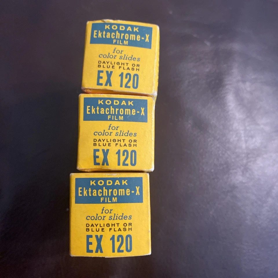 Película deslizante a color sellada Kodak Ektachrome-X EX 120 exp. Nov 1969, TRES cajas Foto 4 de 4