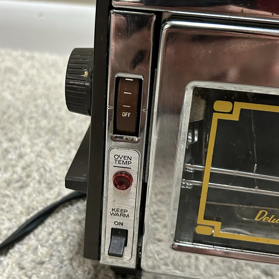 Vintage Proctor Silex Deluxe Toaster Oven Broil with Toaster MCM 0504N Woodgrain - Image 2 of 4