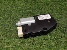 Mercedes-Benz GL X166 2015 Motor Aktuator A1664420023 DTR60216 Mercedes-Benz GL X166 2015 Motor Aktuator A1664420023 DTR60216