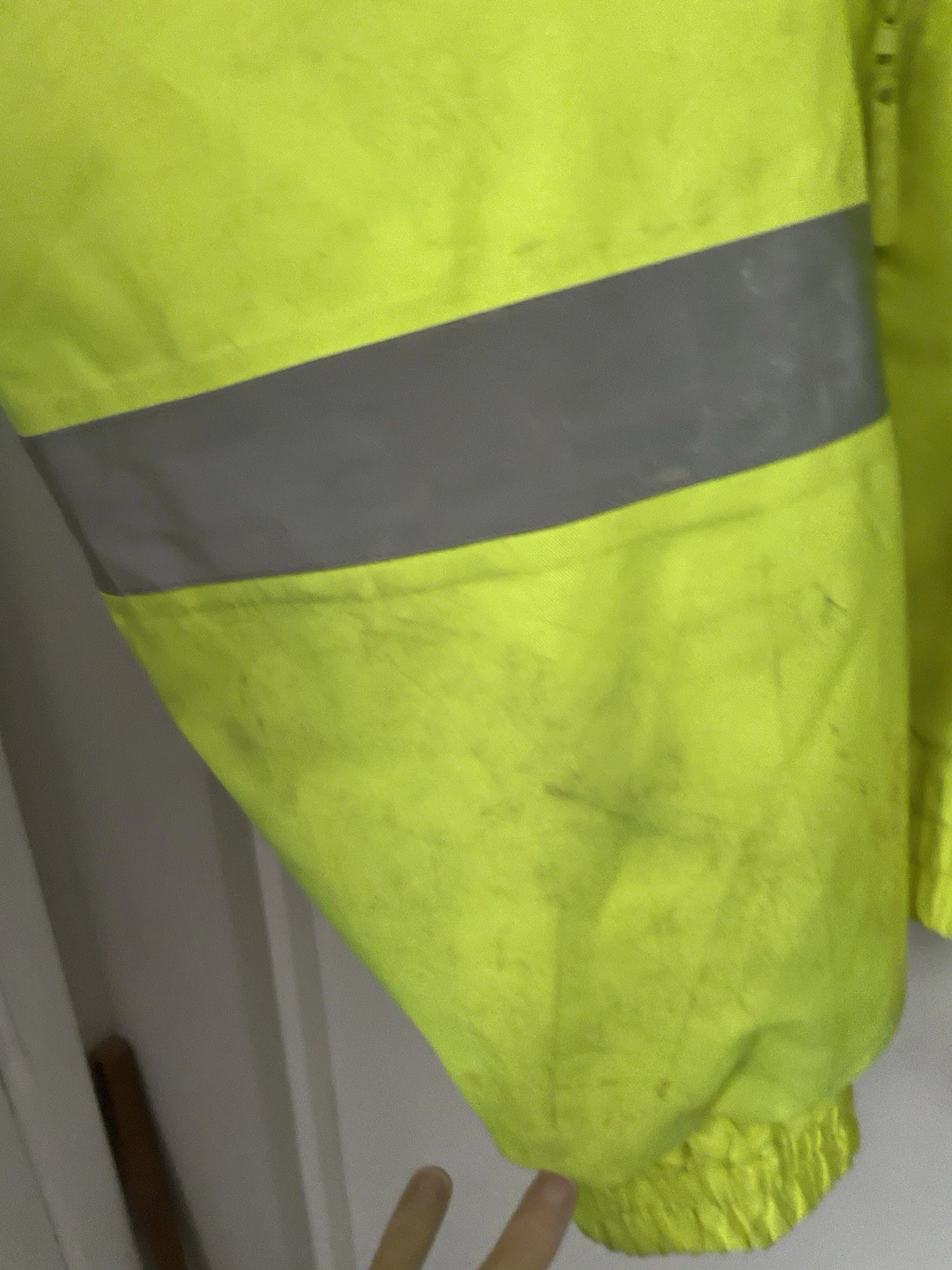 RADWEAR 4X Sz Hi Vis Reflective Safety Bomber Jacket Quilted Liner Construction image 4