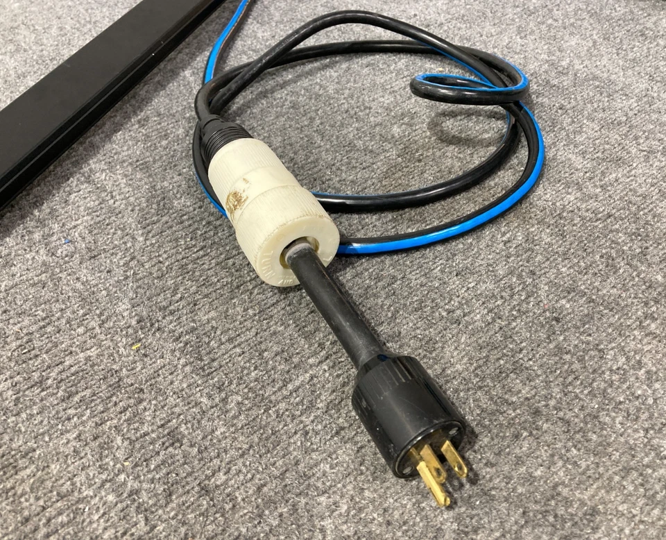 Middle Atlantic PFT-2020TL-M-NS 20-Outlet Metered Power Strip, 120VAC - Image 3 of 4