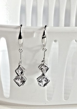 Simple Stylish Dangling Earrings for Girls Minimal Lightweight Fashion