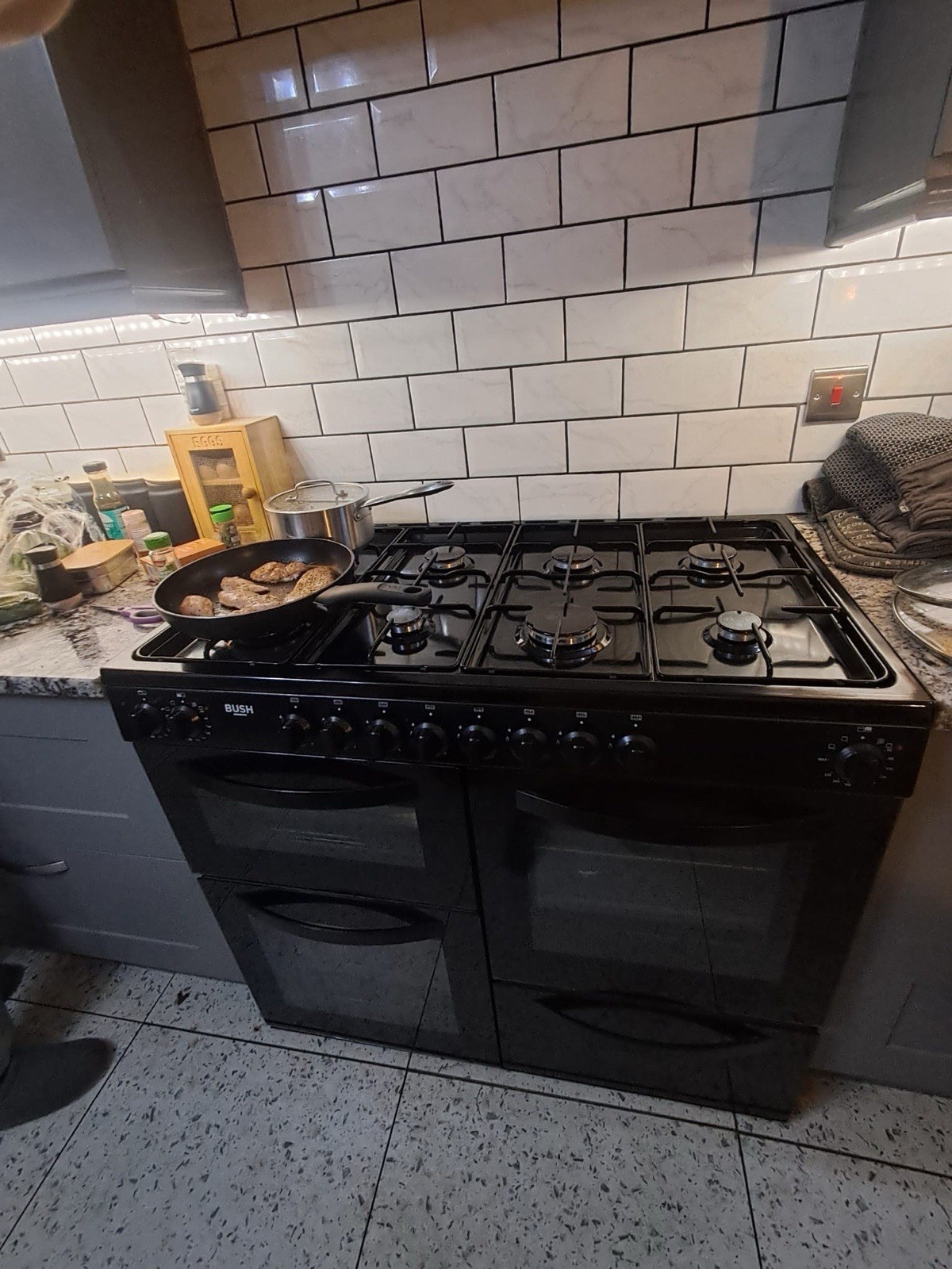 Bush Black Oven Cooker Hob Flame Burner Hotplate Control Knobs Pack of 8