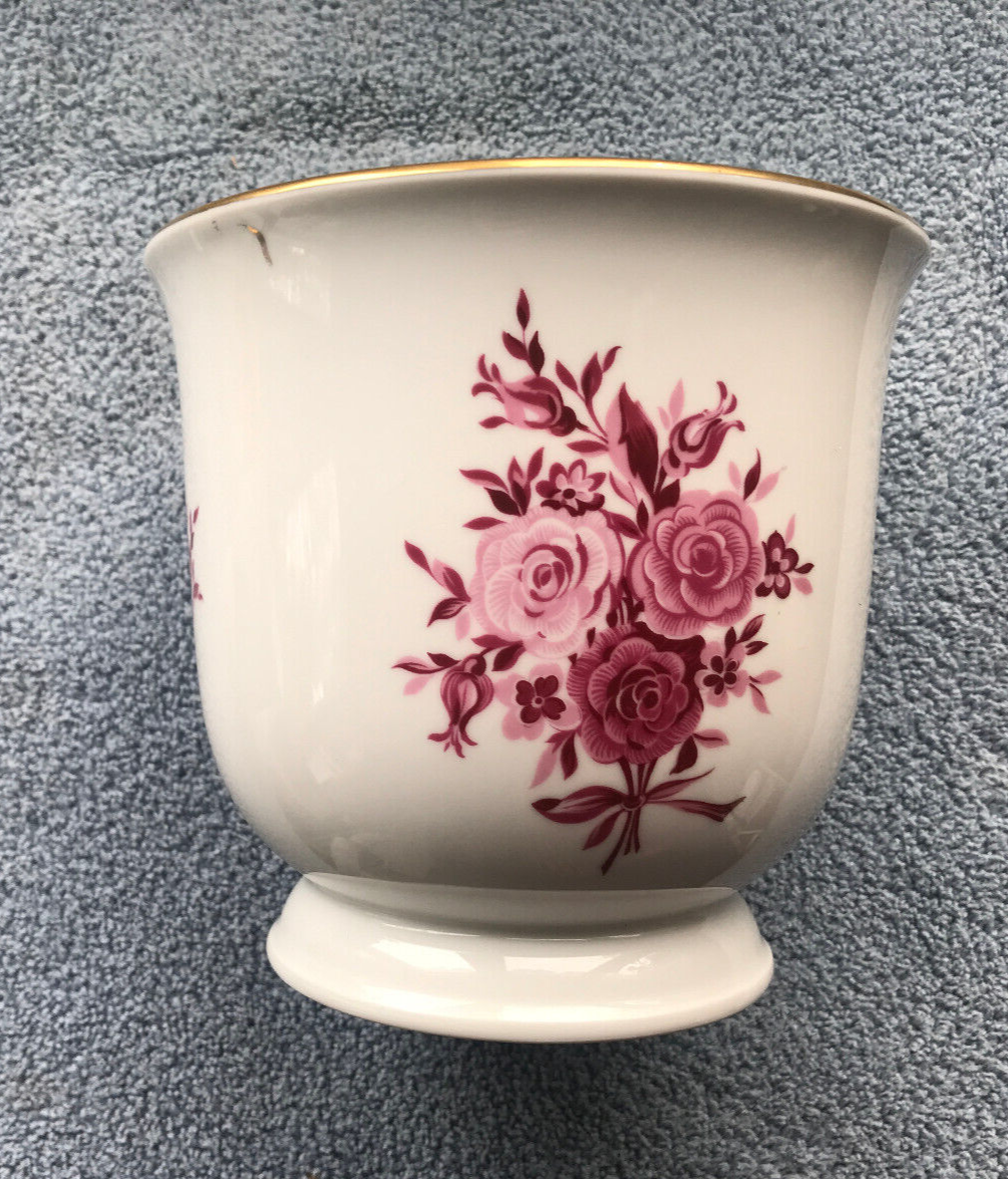 VINTAGE PORCELAIN 6