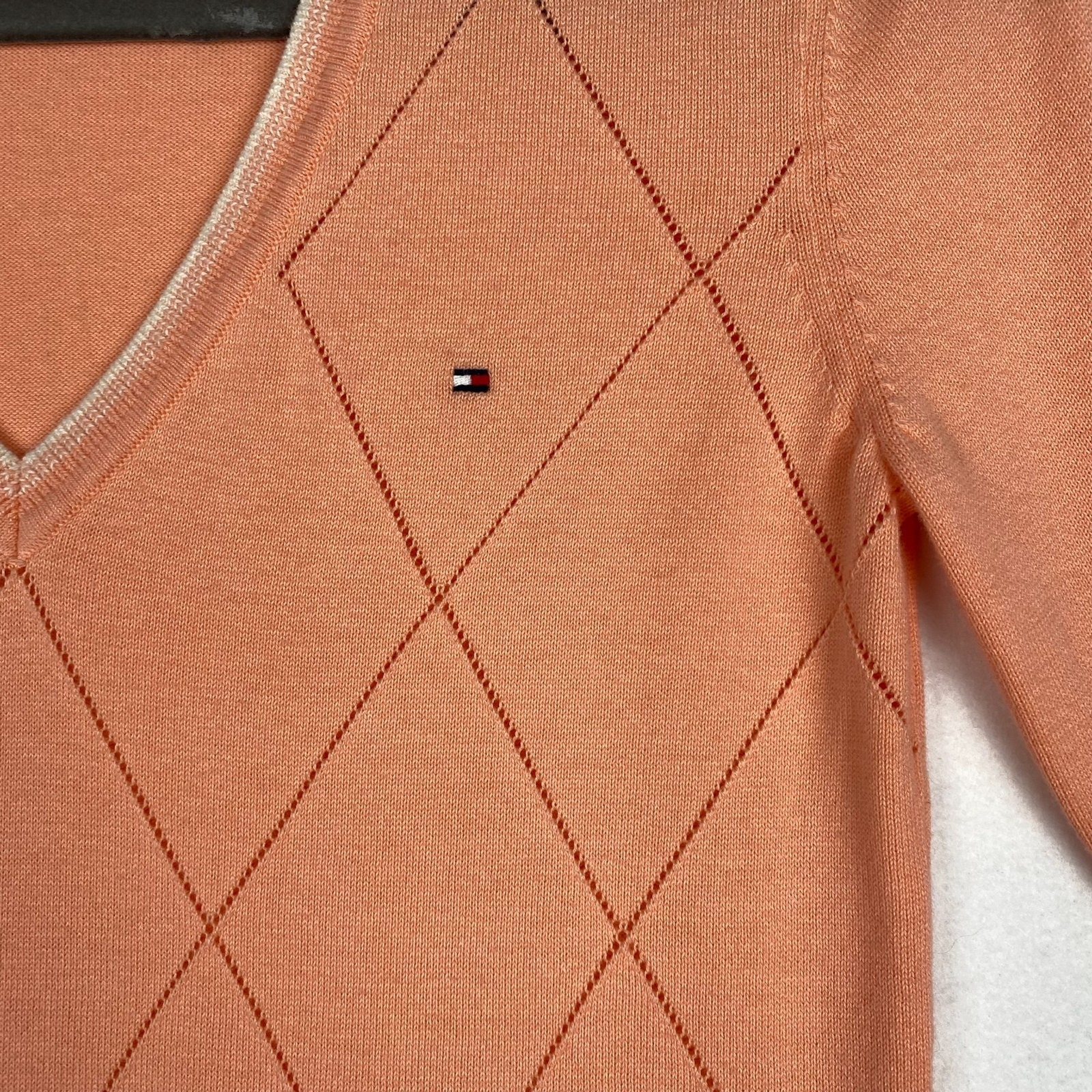 Tommy Hilfiger Women's Peach Cotton Argyle V-Neck Sweater XS image 3