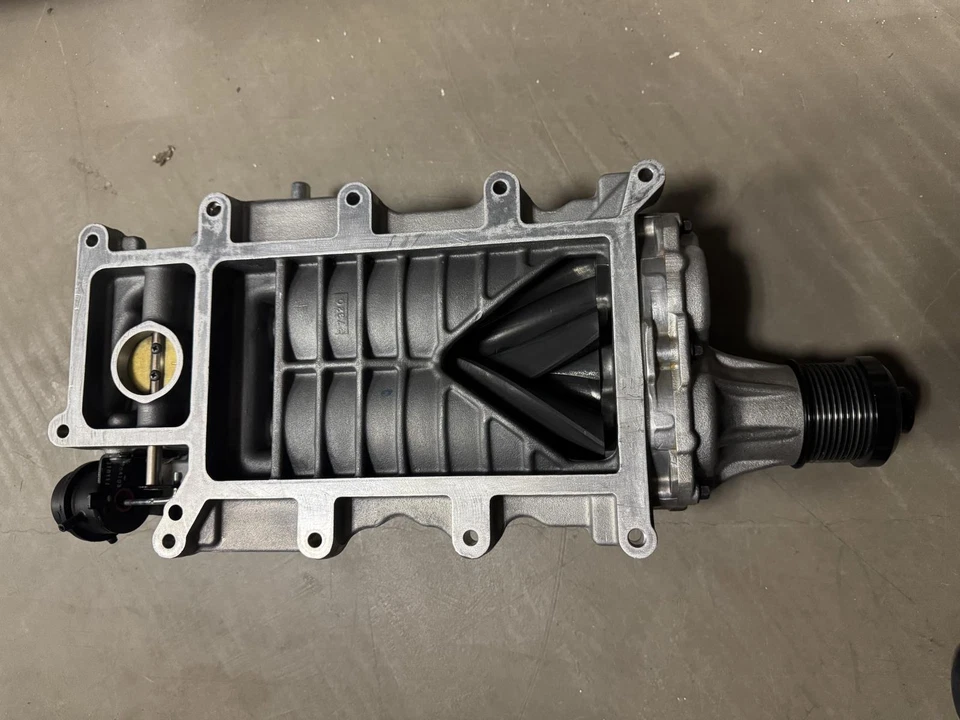 UNIDAD PRINCIPAL DE SUPERCARGADOR FORD MUSTANG GT500 DR3Z-6F066-AA fabricante de equipos originales Foto 4 de 4