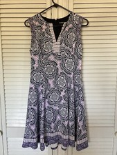 Liz Claiborne Dress Sleeveless V-Neck Purple Floral Zip Back Fit Flare Size 6