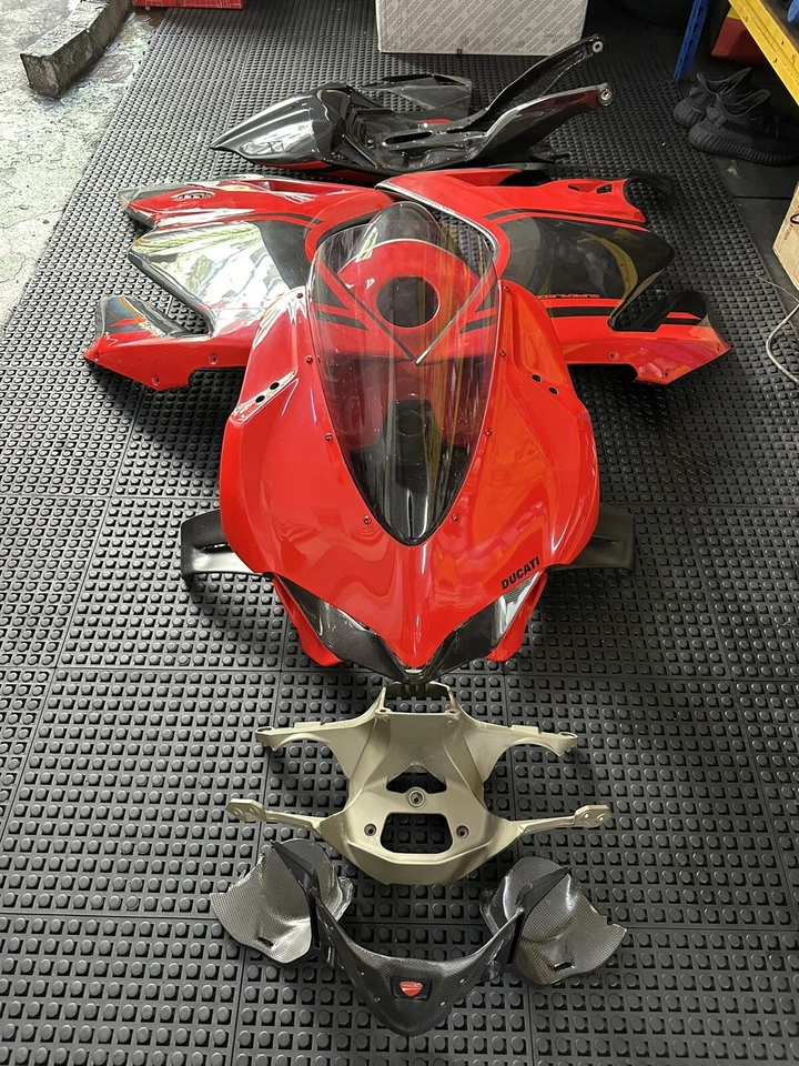 Ducati Panigale 899 959 1199 1299 Full Fairing Carbon Fiber - Image 4 of 4