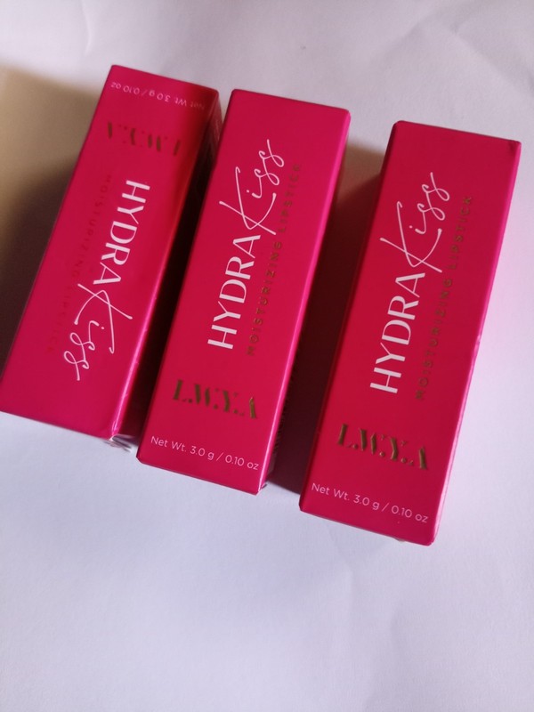 3 LWYA Hydra Kiss (Pink F,Mauve me, Coral Mist) Moisturizing Lipstick