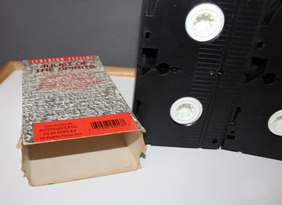 Federico Fellini Juliet Of The Spirits International Film Forum 2 Tape VHS Movie - Image 3 of 4
