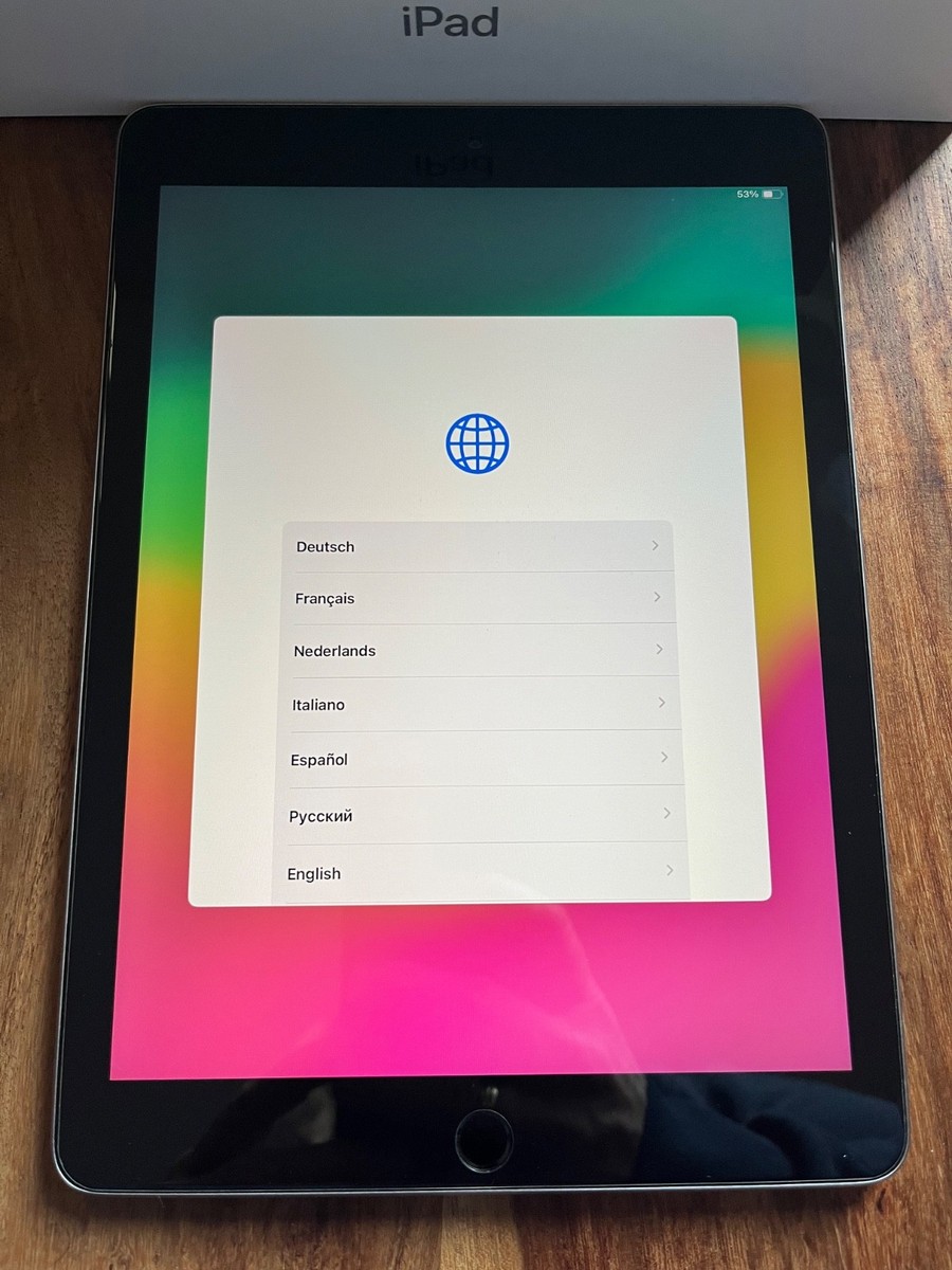 Apple iPad 6. Gen. 128GB, WLAN, 24,64 cm, (9,7 Zoll) - Spacegrau