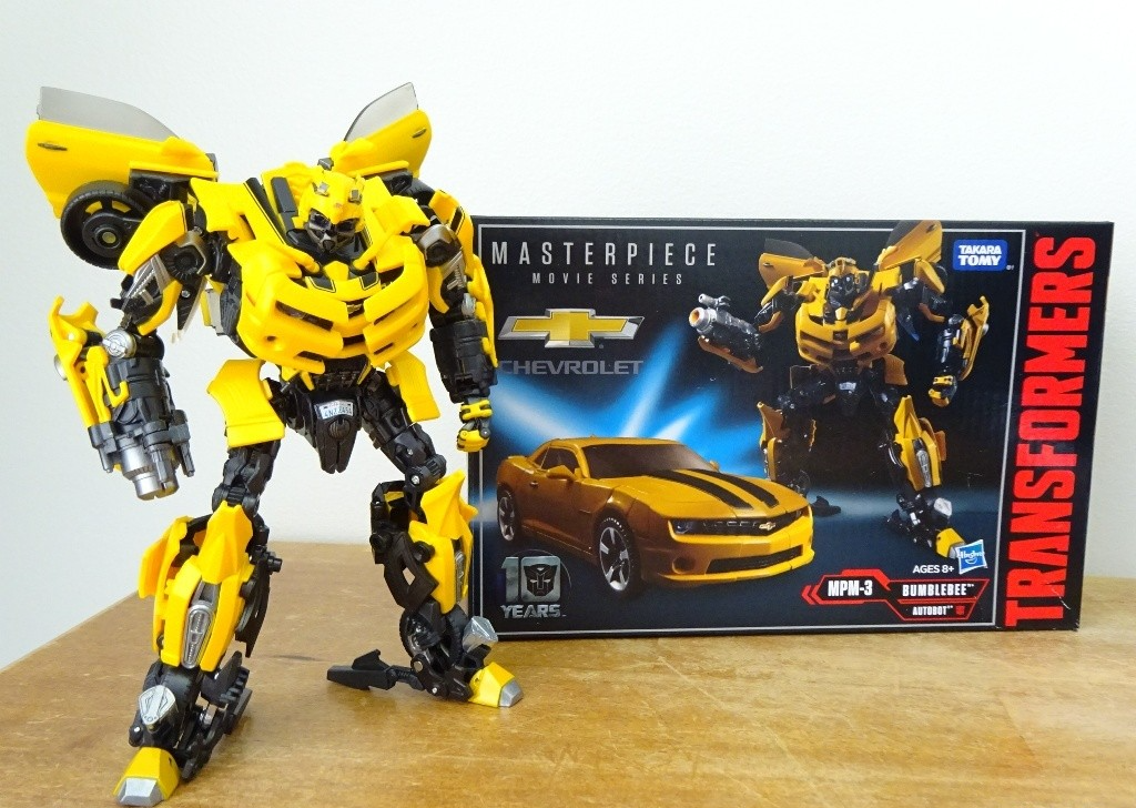 Takara Tomy Transformers MPM-3 BUMBLEBEE AUTOBOT CHEVROLET ROBOT