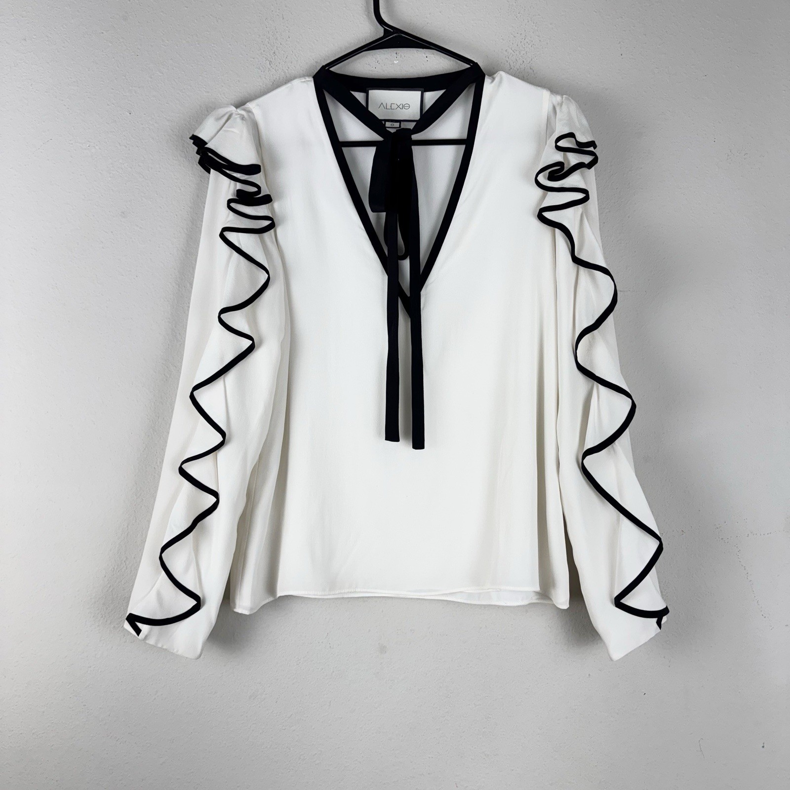 Alexie Women’s Silk Long Sleeve Ruffle Sleeve Top Size S *Read*