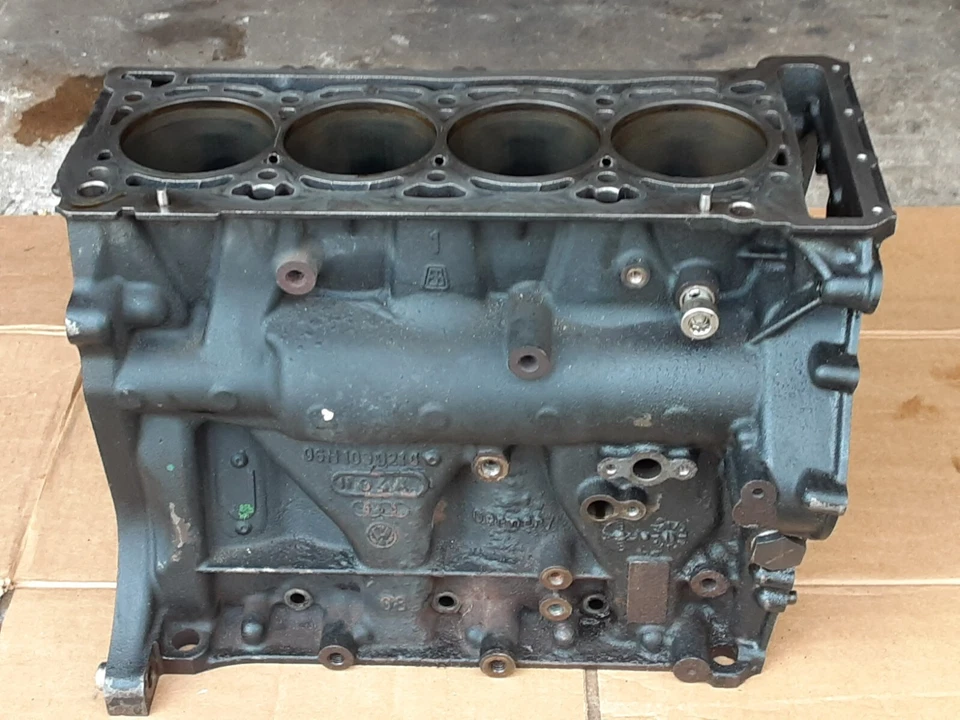 Bloque de cilindros de motor turbo VW Tiguan 2,0 L 135 k OEM sin envío Foto 3 de 4