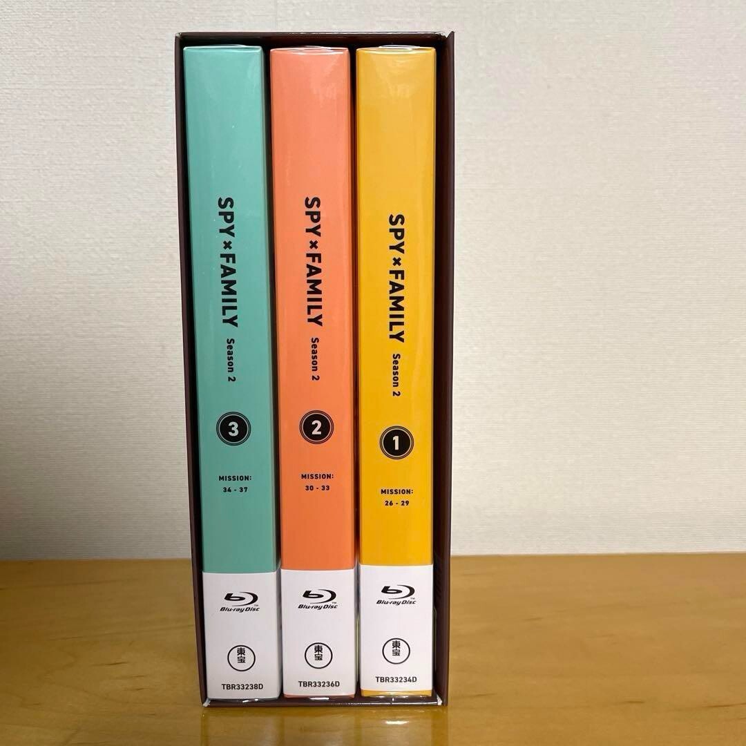 SPY x FAMILY Season 2 All 3 volumes set Blu-ray with storage box