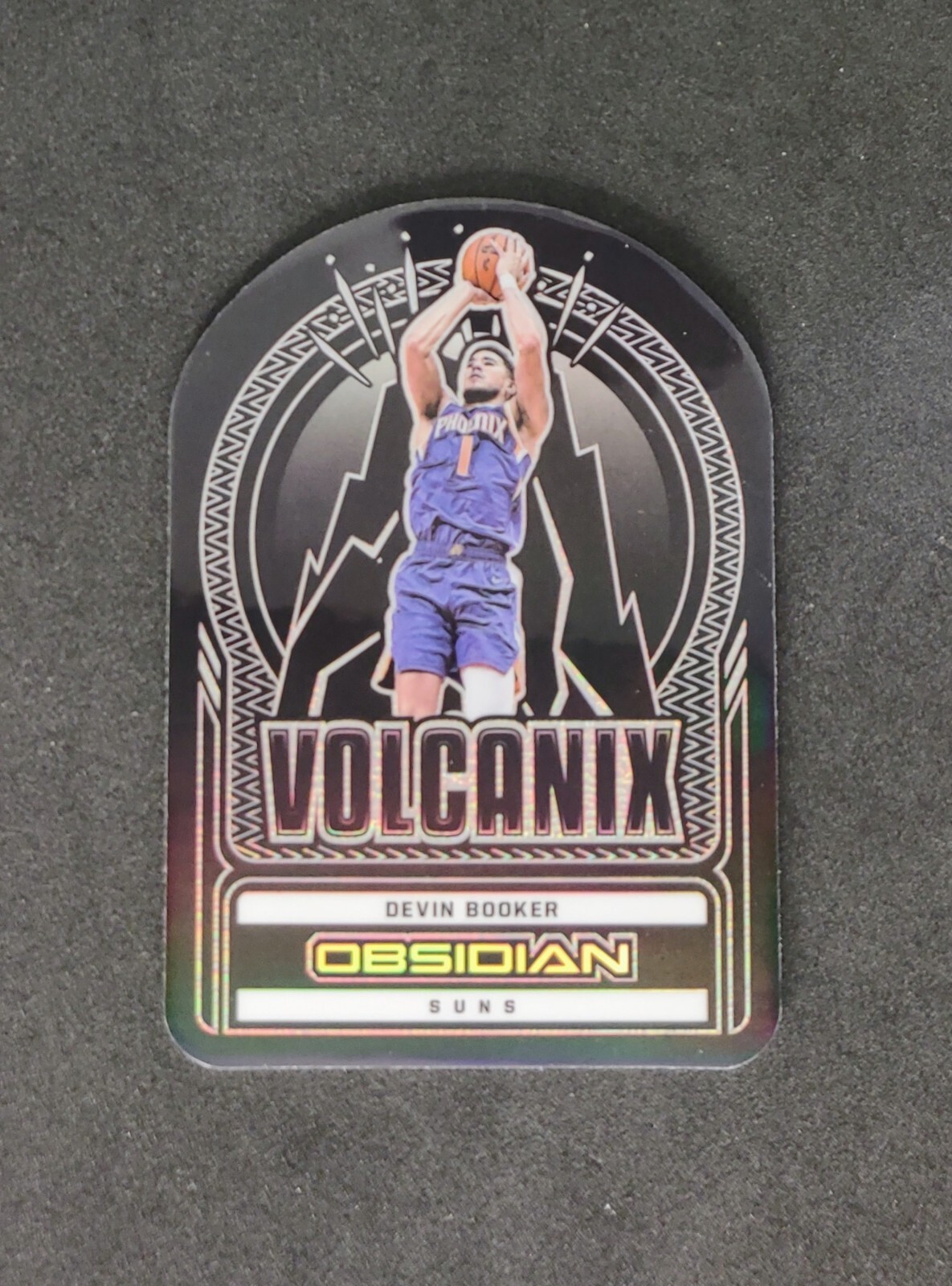 2021-22 Panini Obsidian - Volcanix #19 Devin Booker Case Hit
