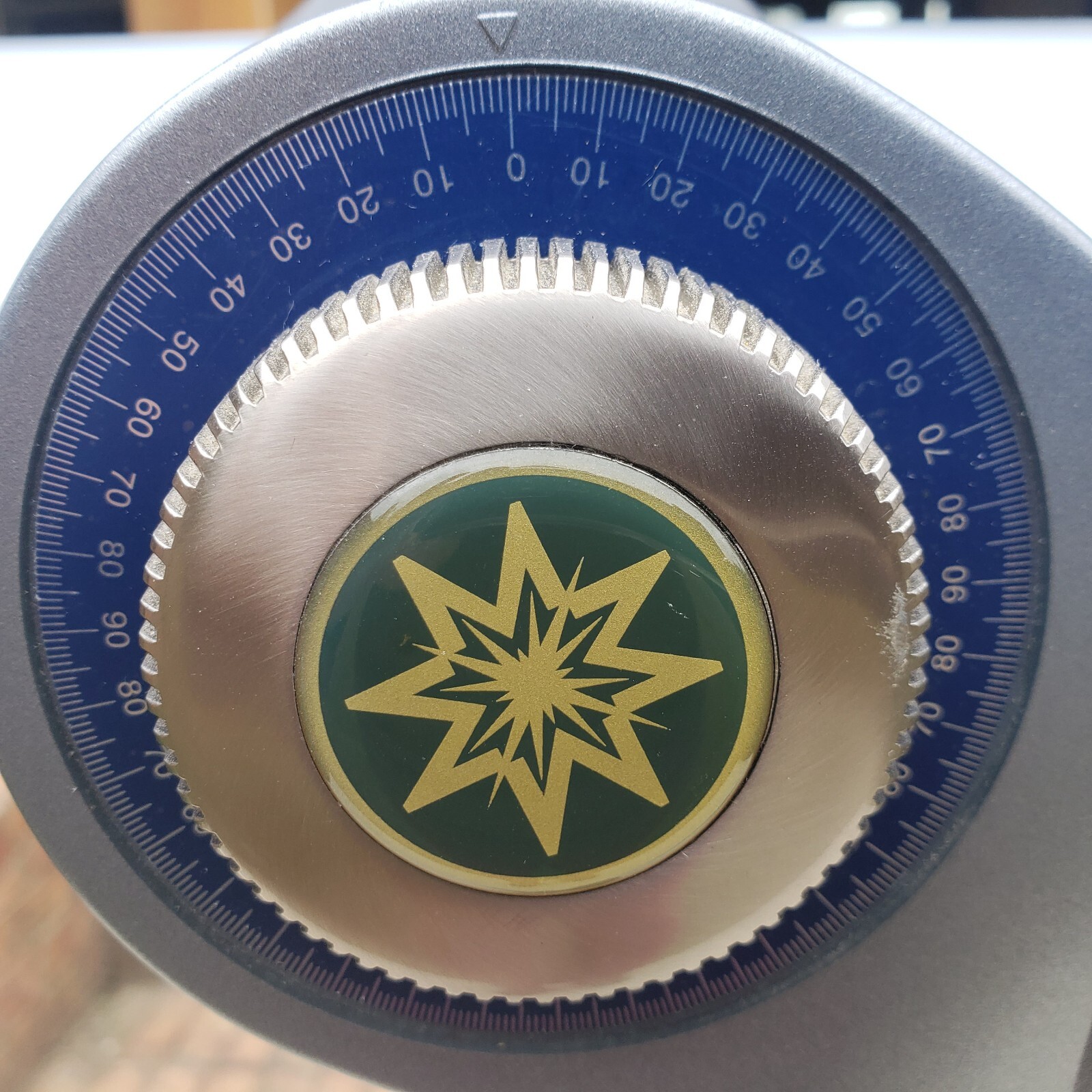 Meade DS2000 Series AutoStar Reflecting Telescope, Tripod And Autostar