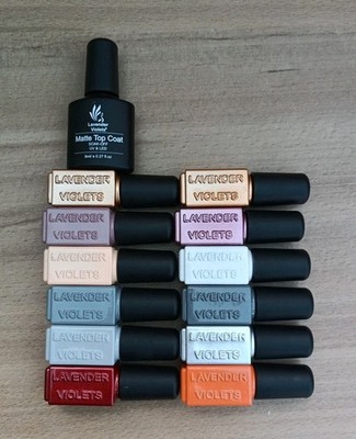 Lavendel Veilchen 12 Flaschen Nagellack & 2 matter Decklack