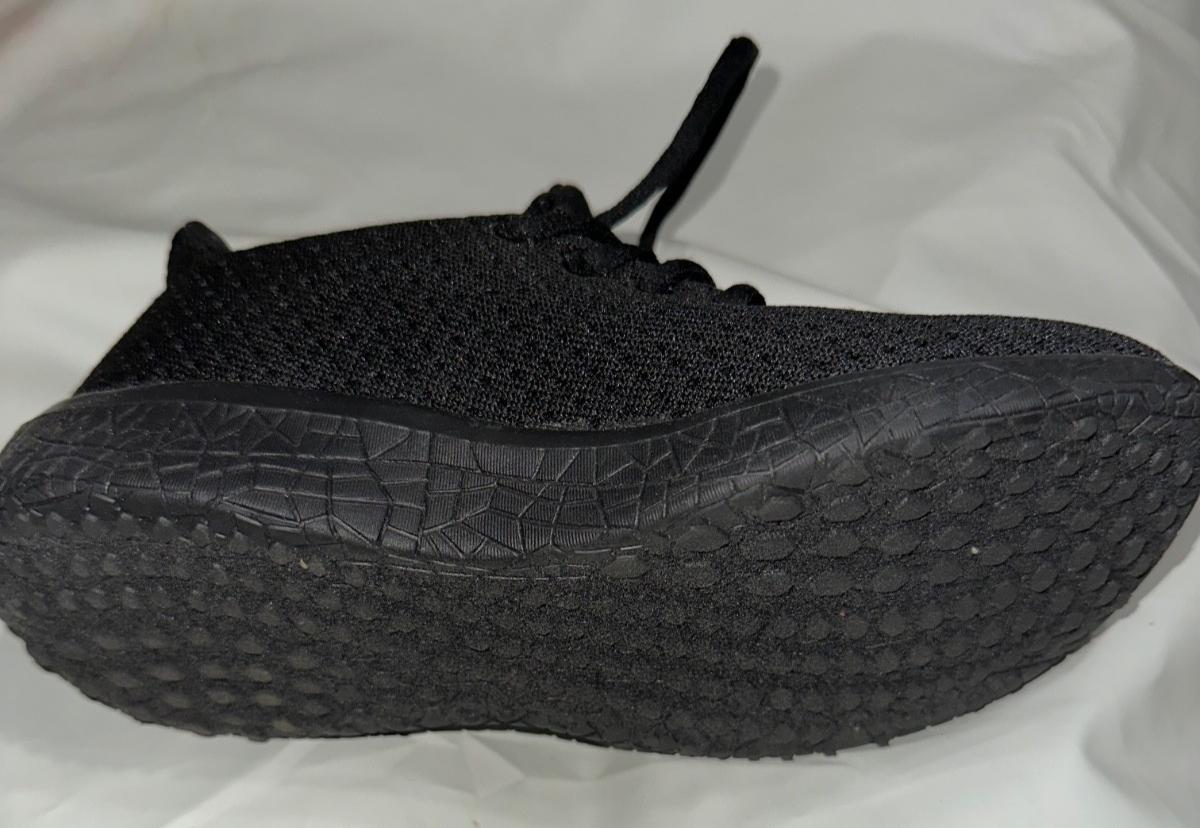 SAOLA Sneakers nere taglia 4 (solo scarpa sinistra)