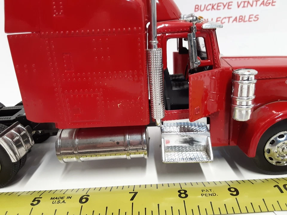 Red Peterbilt with Sleeper, New-Ray 1:32 Scale Long Haul Truck, NO BOX - Image 3 of 4