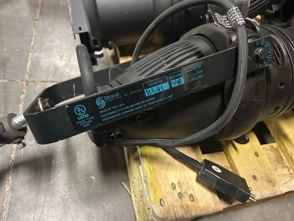 Strand Lighting SL Series Spotlight #36 11341 - Image 4 of 4