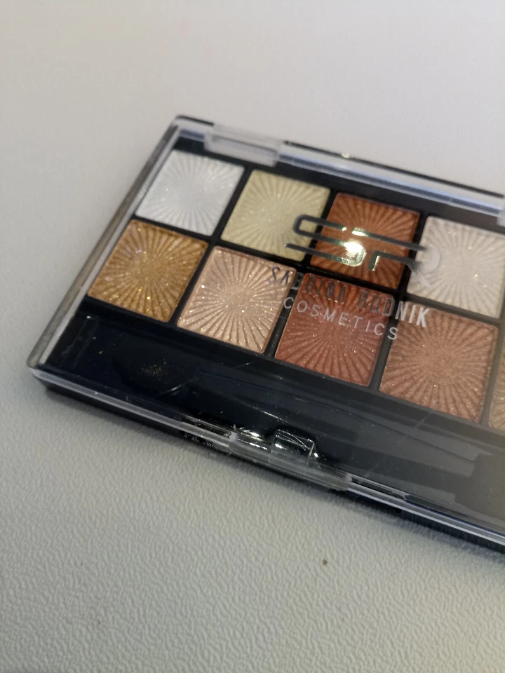 Sabrina Rudnik Cosmetics Liedschatten Palette mit 10 Farben und 1 Tupfer - Bild 3 von 4