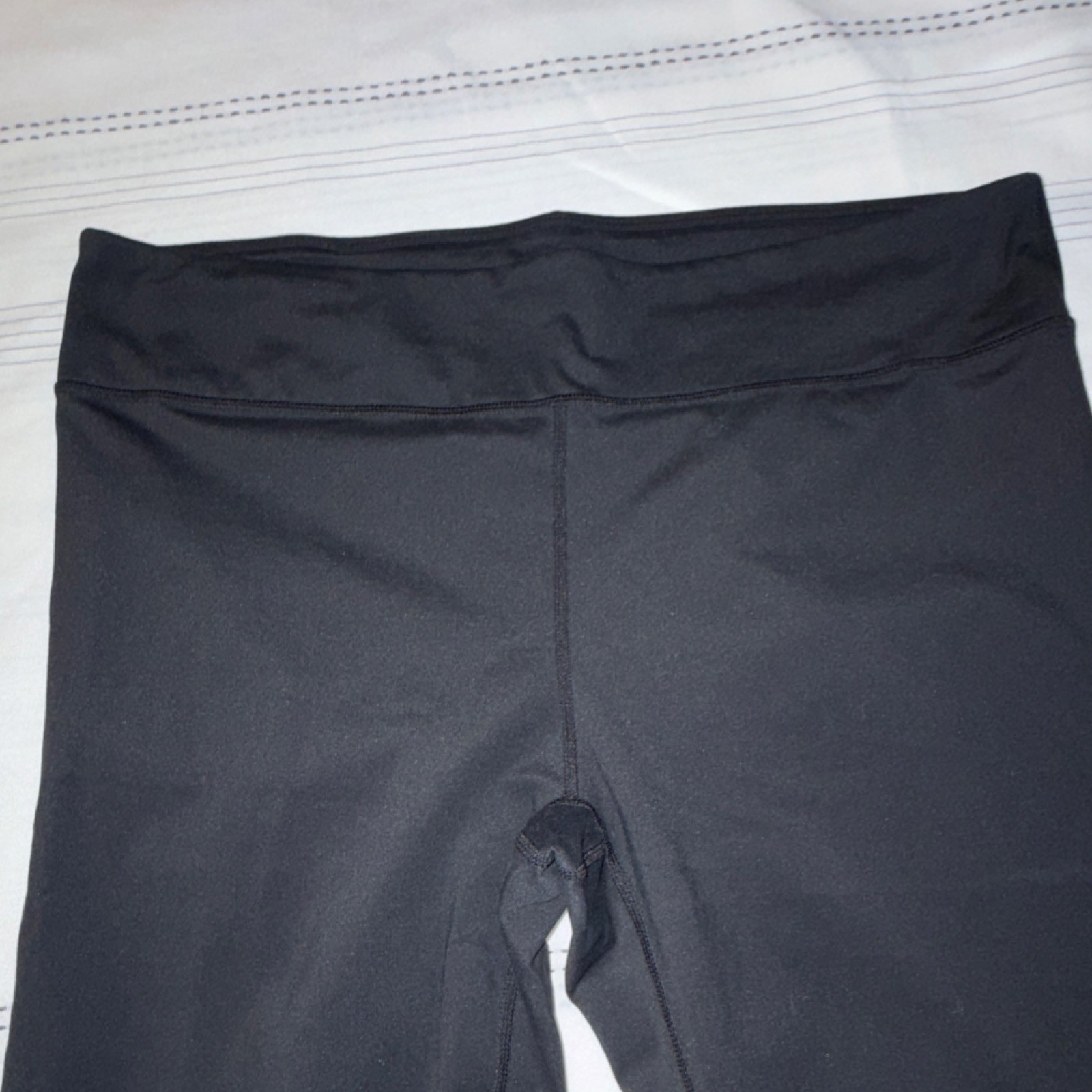 Fabletics High Rise Solid Black Ankle Leggings M … - image 2