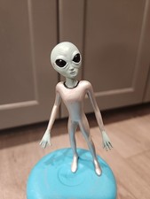 1996 SHADOWBOX GREY ALIEN FIGURE - 4" TALL - GREAT CONDITION - NO PACKAGING