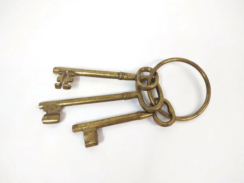 SALE Old Keys Genuine Vintage Keys 10 Antique Skeleton 