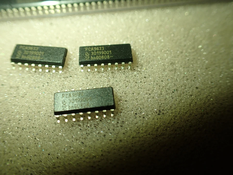 PCA9633D PHILIPS/NXP LED Driver 4-Segments, 2.5V, 3.3V, 5V, SO16 UK STOCK x3pcs - Image 2 of 4